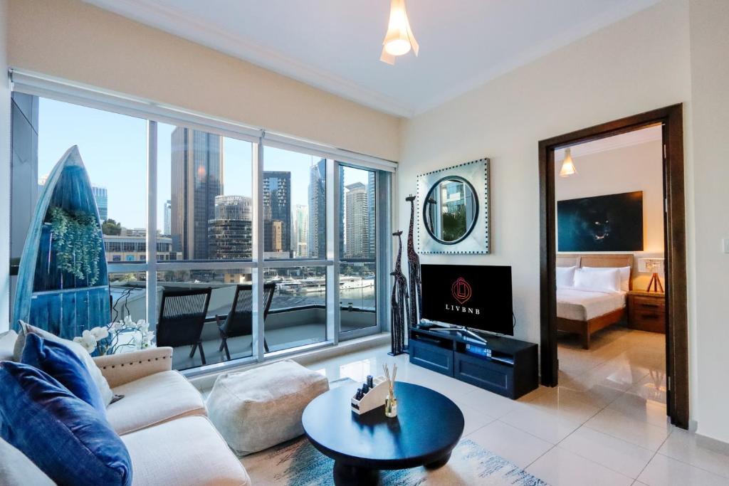 هتل لیو بی ان بی - یک بی آر در مارینا با دسترسی مستقیم به پیاده‌روی مارینا - Livbnb- 1BR in Marina w/ Direct Marina Walk Access
