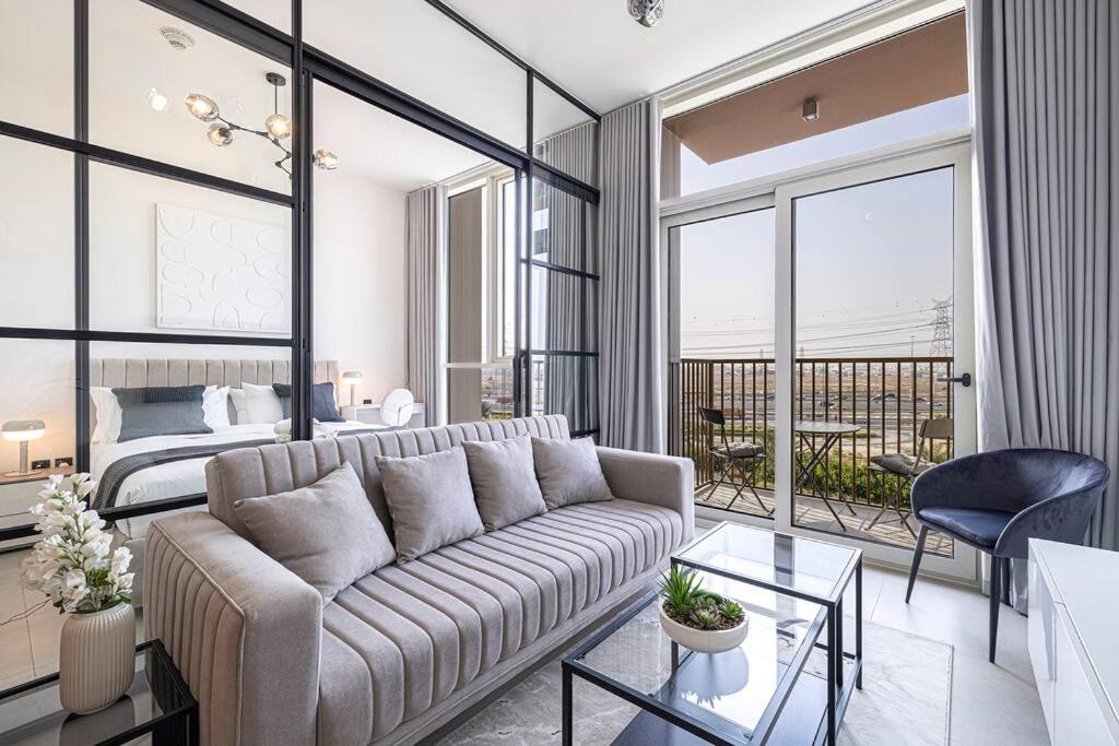 هتل استایلش وان بی آر یونیت این دبی هیلز - Stylish 1BR Unit in Dubai Hills