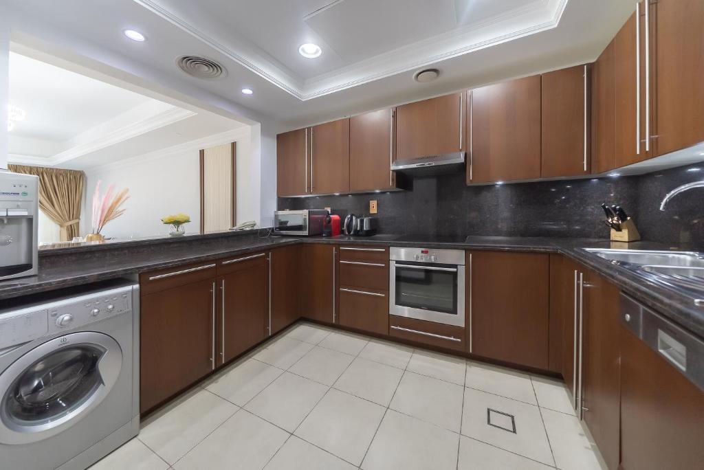 هتل مدرن 1بی‌آر این ویبرنت فیرمنت نرث رزی‌دنس - 90ای‌بی‌6 - Modern 1BR in Vibrant Fairmont North Residence - 90AB6