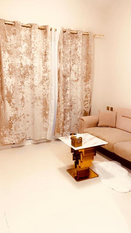 هتل استودیو خصوصی دبی (داماک هیلز ۲) - Studio privé Dubaï (Damac Hills 2)