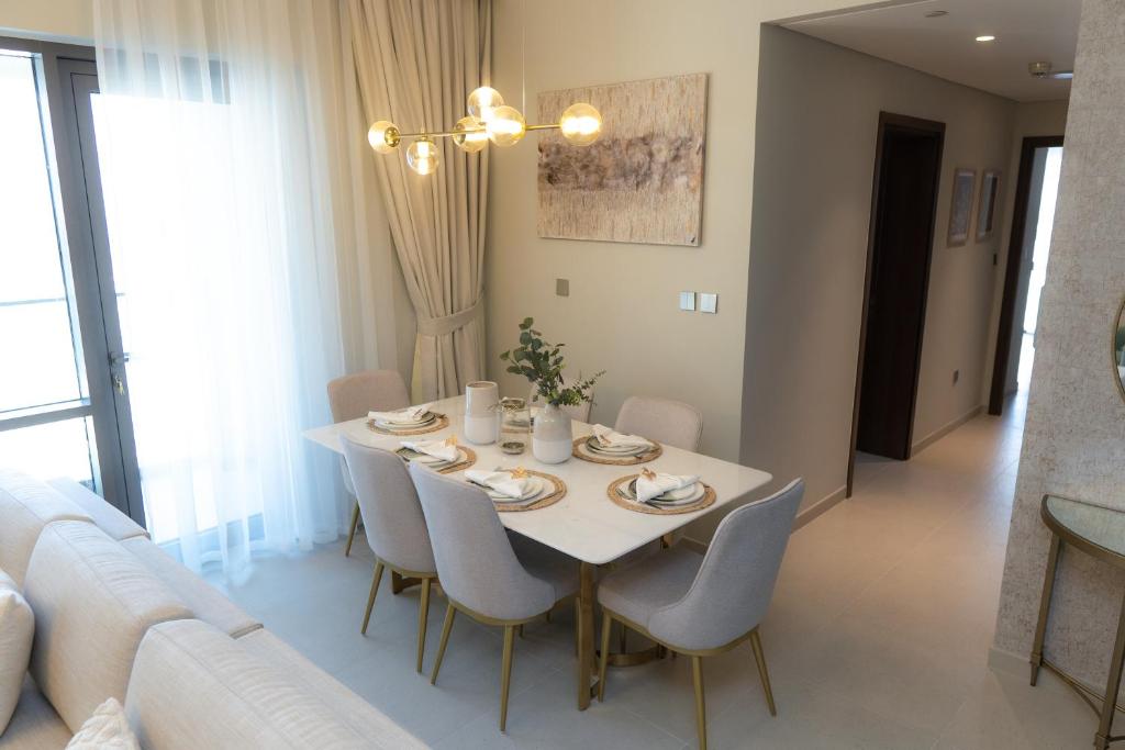 هتل لاکچریس فرنیشد ویت بیوتیفل برج خلیفه ویو - Luxurious furnished with beautiful Burj Khalifa view
