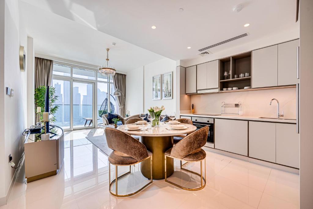 هتل ايمانر بیچفرانت سانرایز بی 2بدر آپارتمان - Emaar Beachfront Sunrise Bay 2bdr apartment
