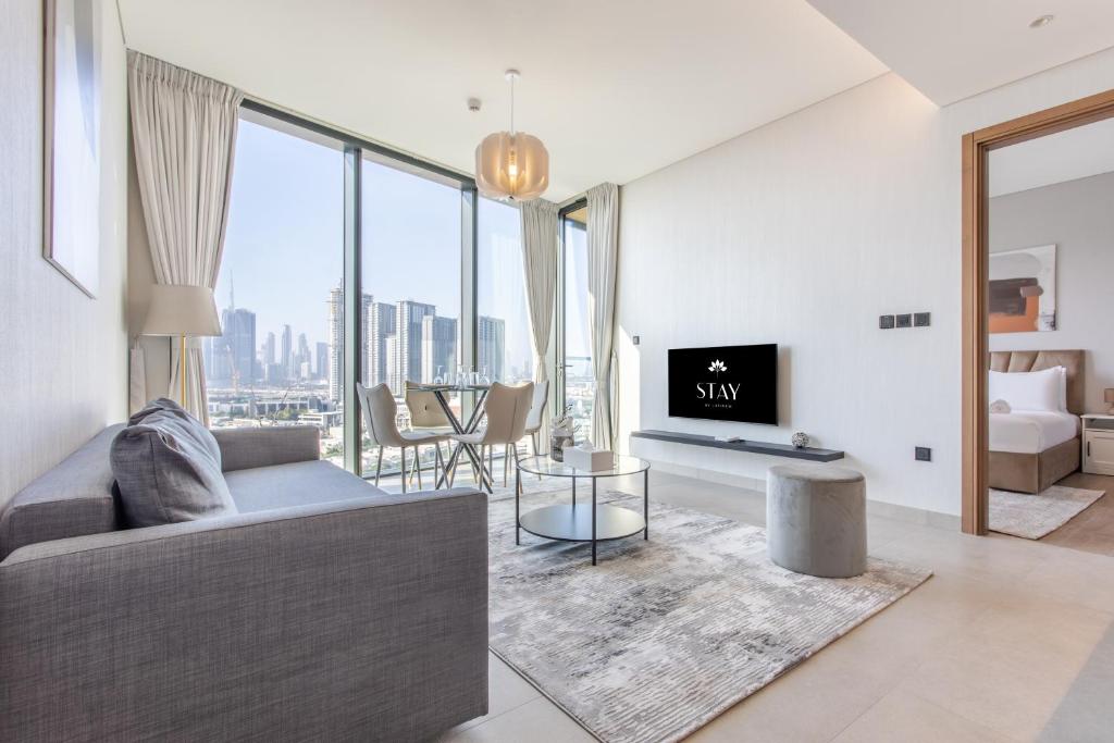 هتل استی بای لاتینم لاکچری 1BR هالیدی هوم WG1214 نیار برج خلیفه - STAY BY LATINEM Luxury 1BR Holiday Home WG1214 near Burj Khalifa