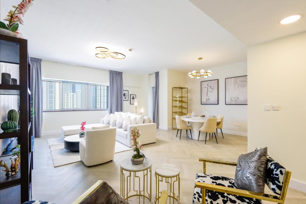 هتل لیو بی ان بی سوئیتس - استایلیش 2 بی آر - سیتی اند برج خلیفه ویو - Livbnb Suites - Stylish 2BR -City & Burj Khalifa View