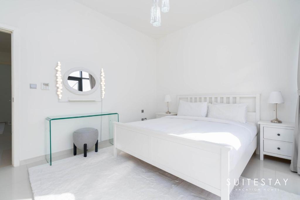 هتل اکسپریس کامفرت این اور چاردینگ 3-بد روم ویلا Experience Comfort in Our Charming 3-Bedroom Villa