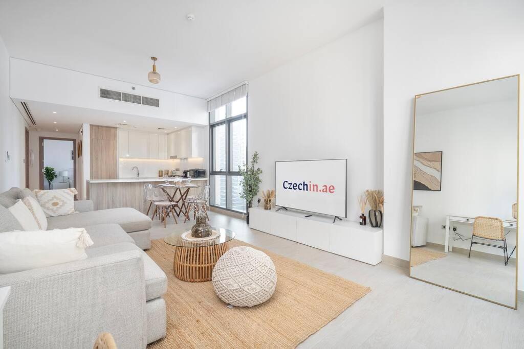 هتل نیو لیستینگ - چکین - جی بی آر بیچ آ فیو استپس اوی - NEW Listing - Czechin - JBR Beach a Few Steps Away