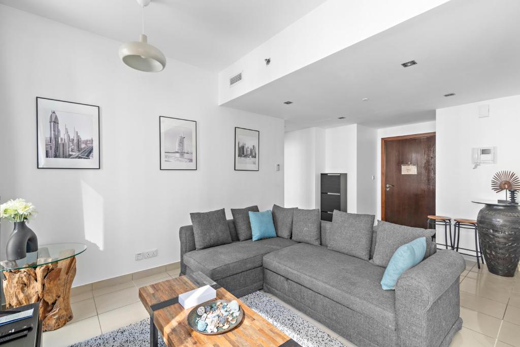 هتل استون تری - اسپیشس 1 بی آر آپارتمان در دبی مارینا - StoneTree - Spacious 1 BR Apartment in Dubai Marina