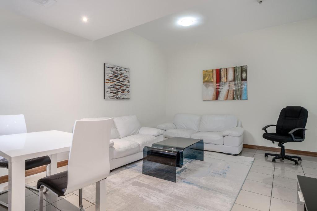 هتل اَل اچ وِکِی - لاولی ۱ بِد روم این مَارینا - ALH Vacay - Lovely 1 Bedroom in Marina