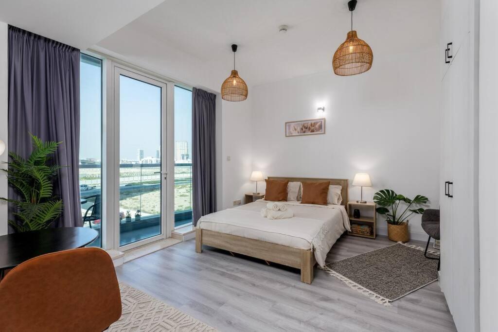 هتل ویوز هالیدی هومز - کوازی اند فولی فرنیشد استودیو این دبی اسپورts سیتی - Waves Holiday Homes - Cozy & Fully Furnished Studio in Dubai Sports City