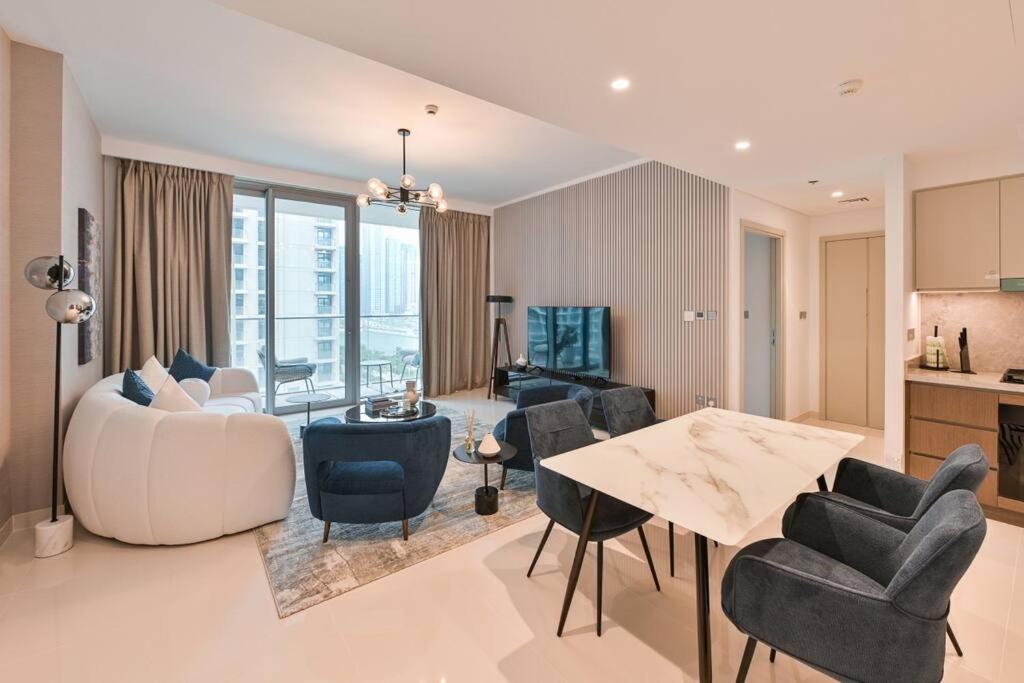 هتل لاکچری یک بی آر آپارتمان ویت پرایوت بیچ اکسس - Luxury 1BR Apartment with Private Beach access