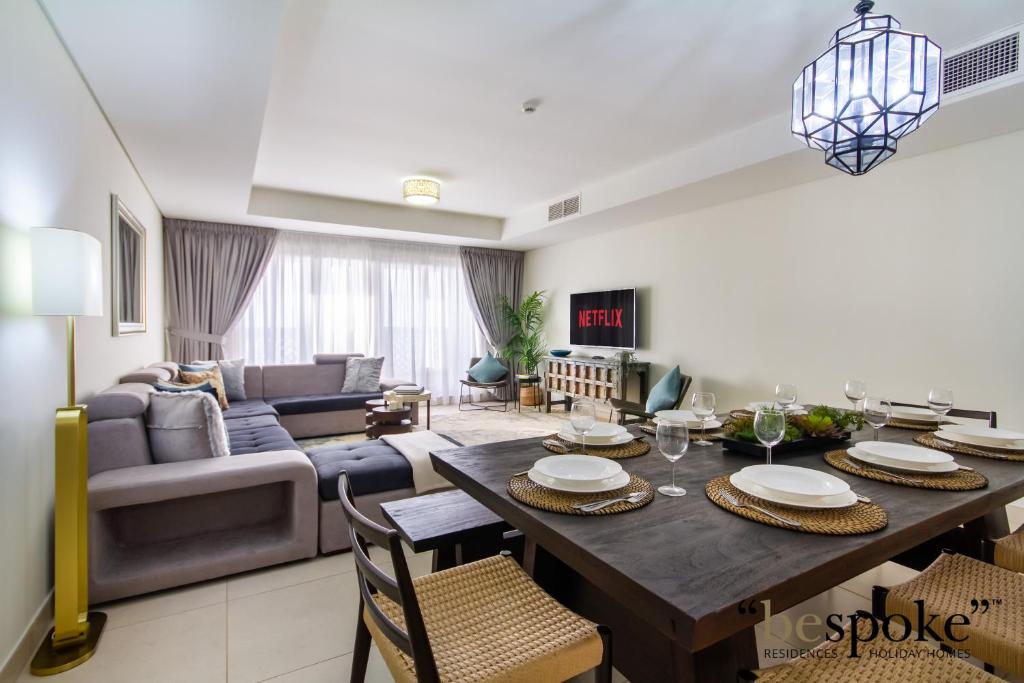 هتل بیسپوک هالی دی هومز - پام جمیرا - 2 خانواده دریایی ویو ویت بیچ اکسس، بالکیس - Bespoke Holiday Homes - Palm Jumeirah -2 Bedroom Sea View with Beach Access, Balqis
