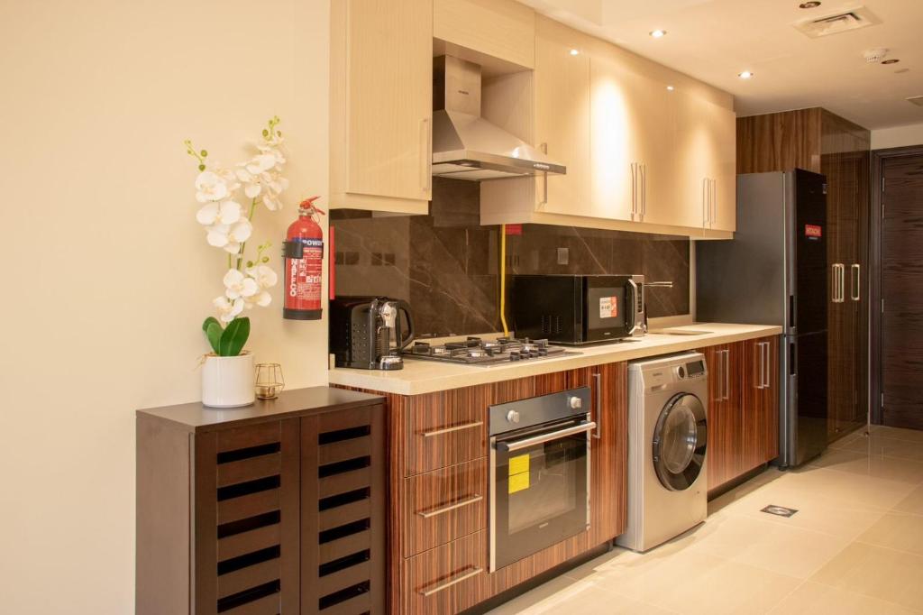 Elite Downtown Residence