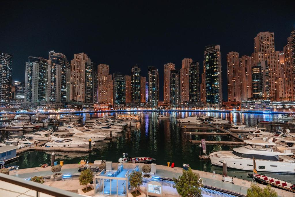 ویدا دبی مارینا اند یاخت کلاب , هتل اند رزی densس , لوکسوریس 2BR - Vida Dubai Marina & Yacht Club , Hotel and Residences , Luxurious 2BR
