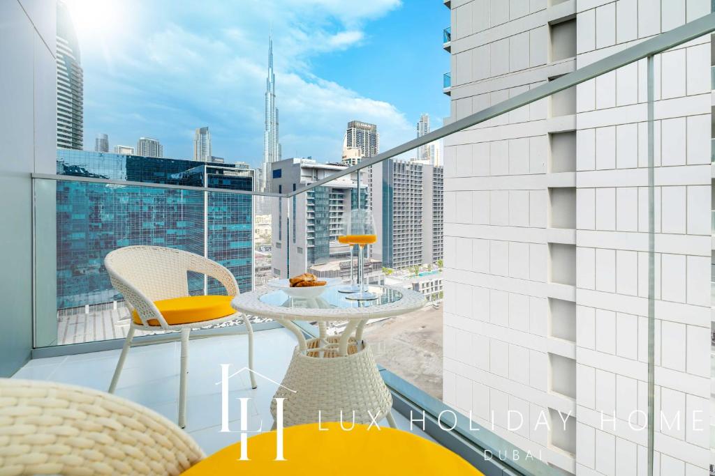 هتل لاکسی د ماجستین برج خلیفه ویو استودیو - LUX The Majestine Burj Khalifa View Studio
