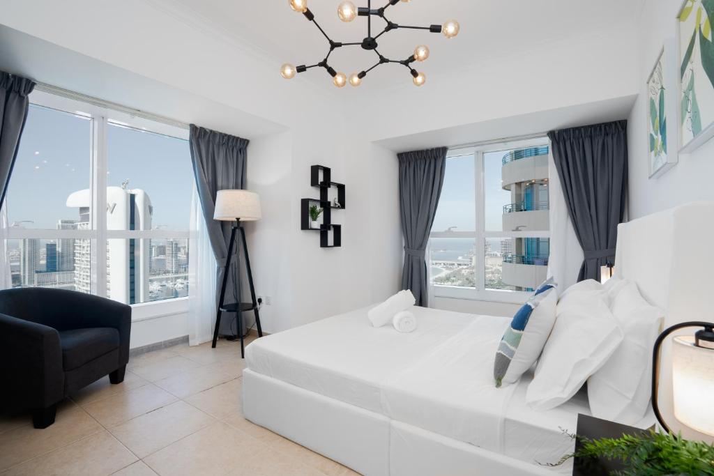 هتل 360 ویوز دبی مارینا! استنینگ 2BR ان سوئیت - 360 views Dubai Marina! Stunning 2BR en Suite