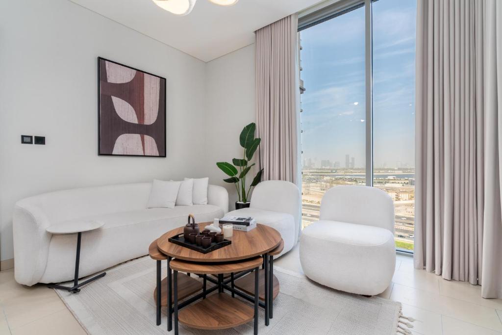 هتل تام - لاکژری 2BR آپت ویت پول این سوبها کریک ویستاس - Tamm - Luxury 2BR Apt With Pool in Sobha Creek Vistas