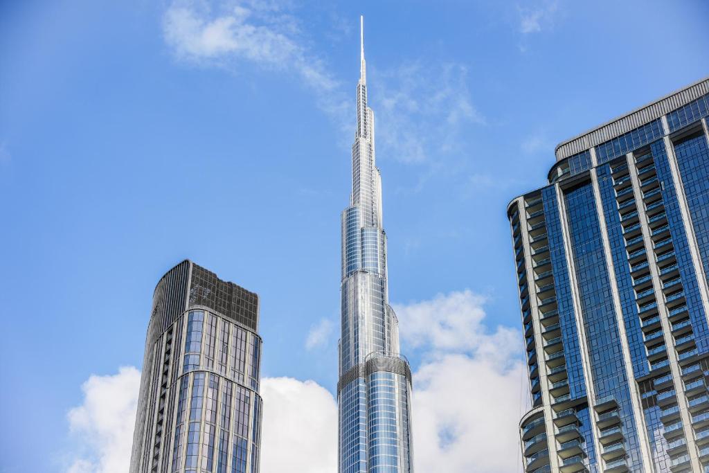 هتل استایس - 1 بی آر آیکونیک برج خلیفه ویو - Stayis - 1 BR Iconic Burj Khalifa View