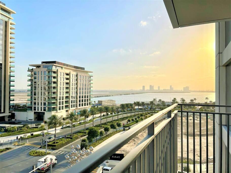 هتل لاکچری دبئی کریک بالکنی اند ویو - Luxury Dubai Creek Balcony & View