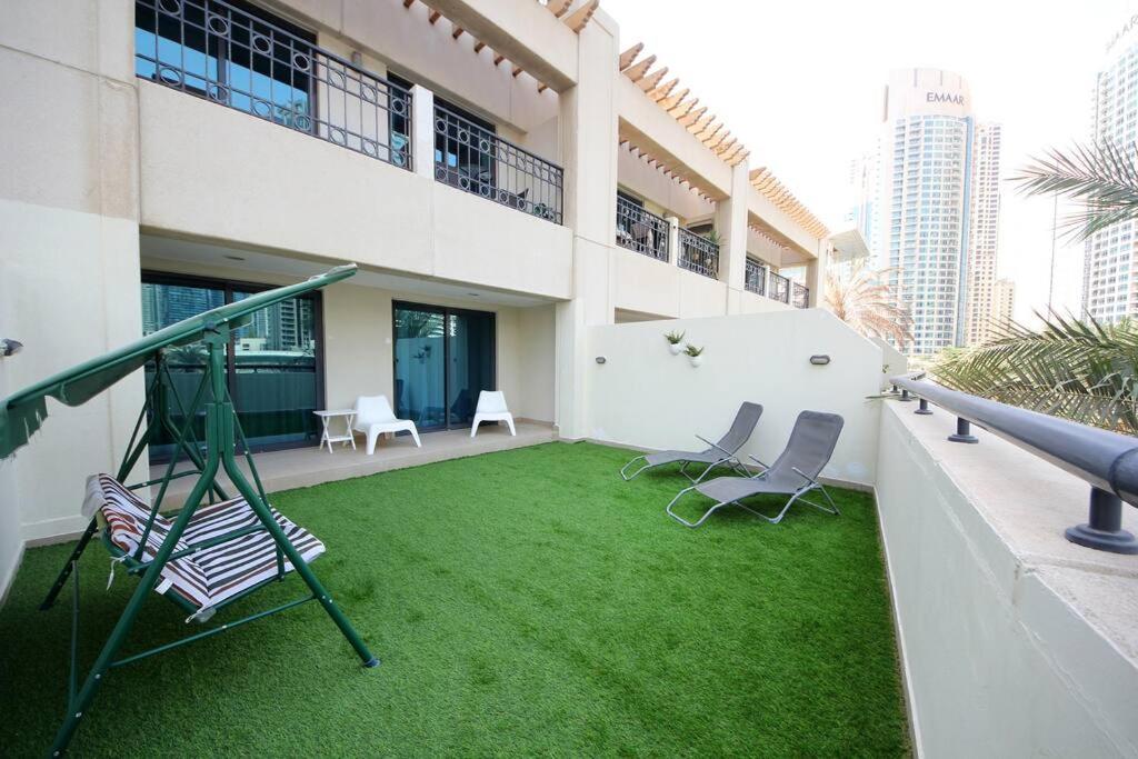 هتل اسکایلاین ویوز 1 بدروم آپارتمان لیک فیسینگ - Skyline Views 1 Bedroom Apartment Lake Facing