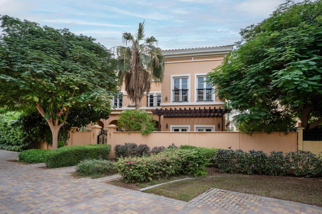 هتل هاسیندا ذ ویلا - 5 بی آر ویلا - آل‌ساپ و آل‌ساپ Hacienda The Villa - 5BR Villa - Allsopp&Allsopp
