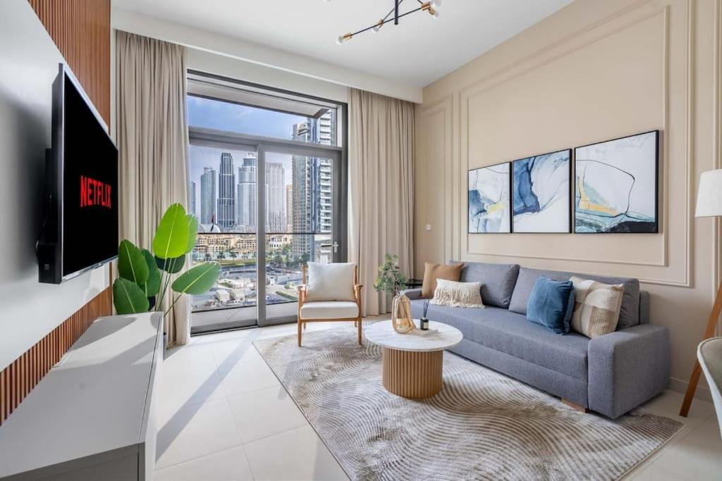 هتل گست ریدی - برج خلیفه ویوز فرم برج کرون - GuestReady - Burj Khalifa views from Burj Crown