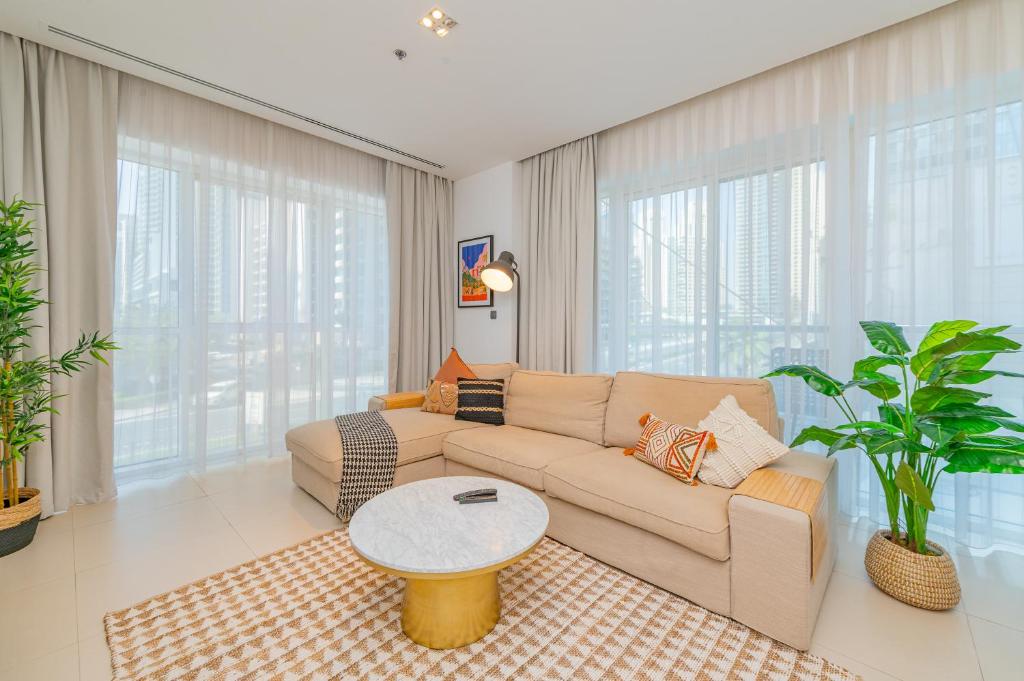 هتل نیو! امیزینگ استی این مارینا ویو - NEW! Amazing stay in Marina with View