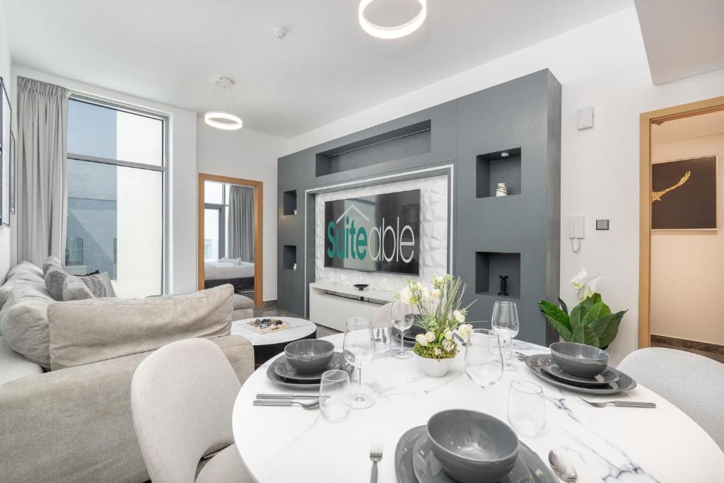 هتل مدرن کامفورت این ا اسپیشس آپارتمان - سوئیتبل - Modern Comfort in a Spacious Apartment - Suiteable