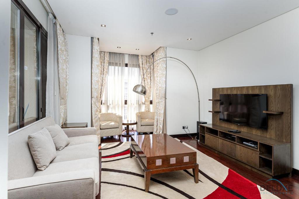 هتل اسپلندید 2BR ات رویال امواج پام جمیرا بای دلاکس هالیدی هومز - Splendid 2BR at Royal Amwaj Palm Jumeirah by Deluxe Holiday Homes