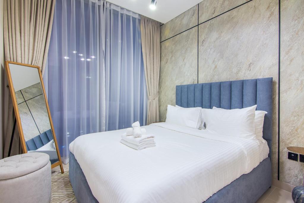هتل مدرن 1BR - صبها کریک ویستاس ریزرو - Modern 1BR - Sobha Creek Vistas Reserve