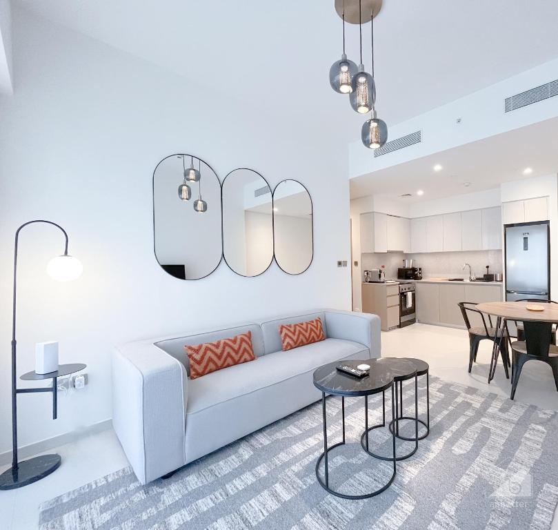 هتل لاکسری برج رویال مدرن اپت ویت بالکنی - Luxury Burj Royale Modern Apt with Balcony