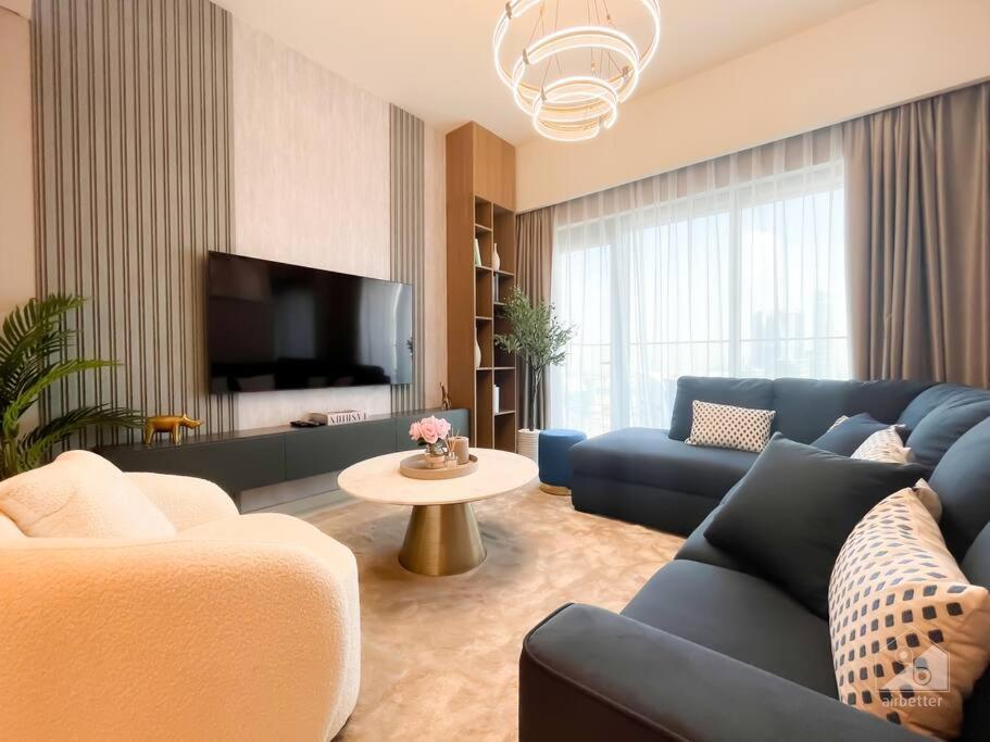 هتل برج رویال لکسوریوس اپارتمنت بالکنی اند ویو - Burj Royal Luxurious Apt Balcony & View