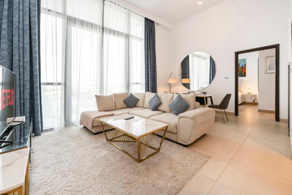 هتل فَم لیوینگ - ۱ بی آر هوم این داون‌تاون ویوز - FAM Living - 1BR Home in Downtowm Views