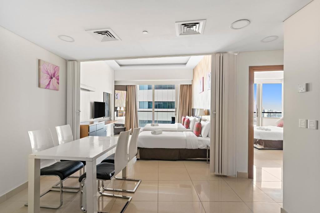 هتل گریت 2 بی آر آپت اوشن هایتز - Great 2BR APT Ocean Heights