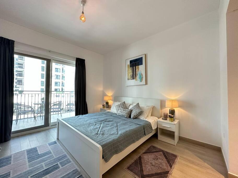 هتل ایدیلیك استودیو ویت كینگ بد این واترز اج 105 بی2 - Idyllic Studio with King Bed in Water's Edge 105 B2