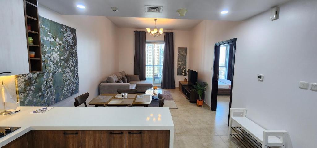 هتل پریاتونی دوبی استار - جی ال تی بای گلدن کاسا - Preatoni Dubai Star - JLT by Golden Casa