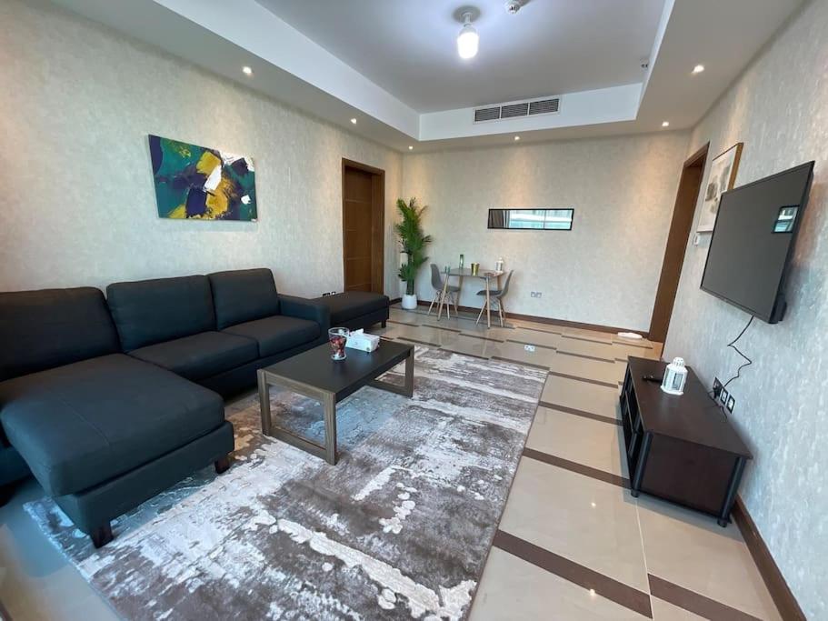 هتل گت پرمیوم فرنشد 1 بی آر آپت - Get Premium Furnished 1 BR Apt