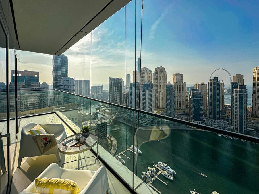 هتل های گستس - های لول لاکچری آپارتمان وید مارینا ویوز - HiGuests - High Level Luxury Apartment With Marina Views