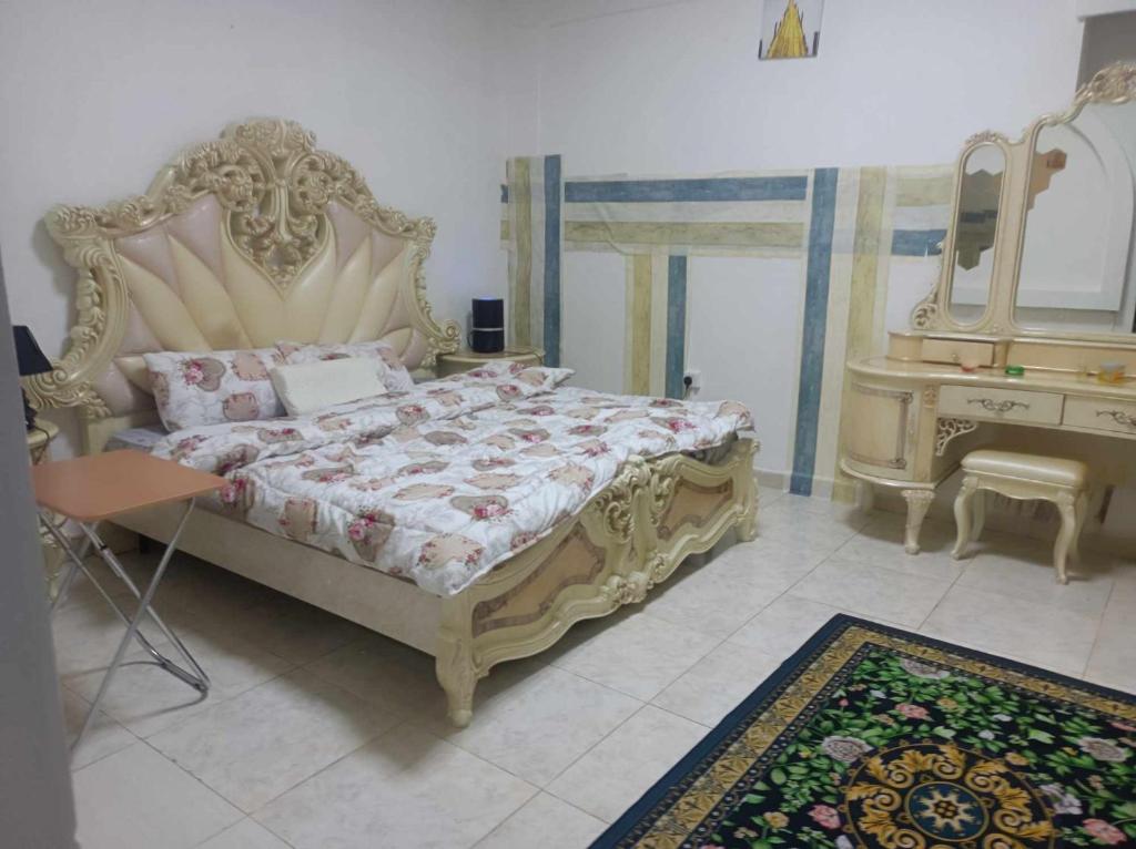 هتل نایس روم اینساید ان آپارتمان - nice room inside an apartment