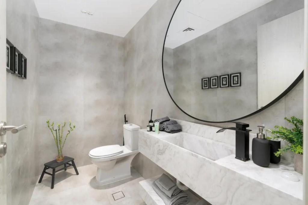 هتل اگزکویزیت 1BD آپارتمان جمیرا لیکس تاورز! - Exquisite 1BD Apartment Jumeirah Lakes Towers!