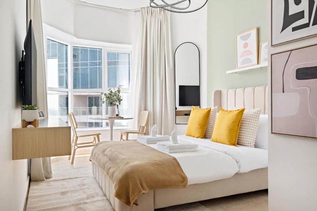 هتل سیلکهاوس اسپیشس استودیو مارینا نیربای جی ال تی - Silkhaus Spacious Studio Marina nearby JLT