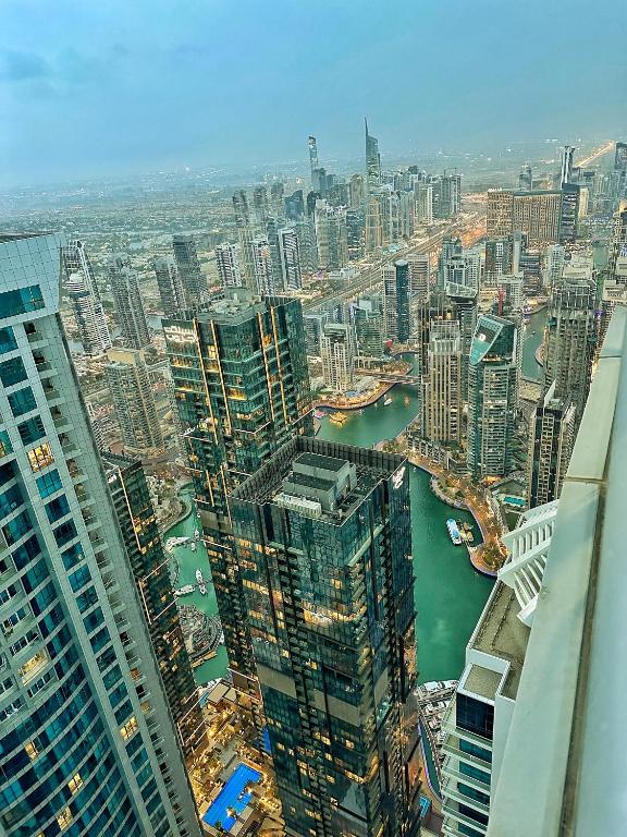 هتل لایف آبوف کلاودز - Life Above Clouds