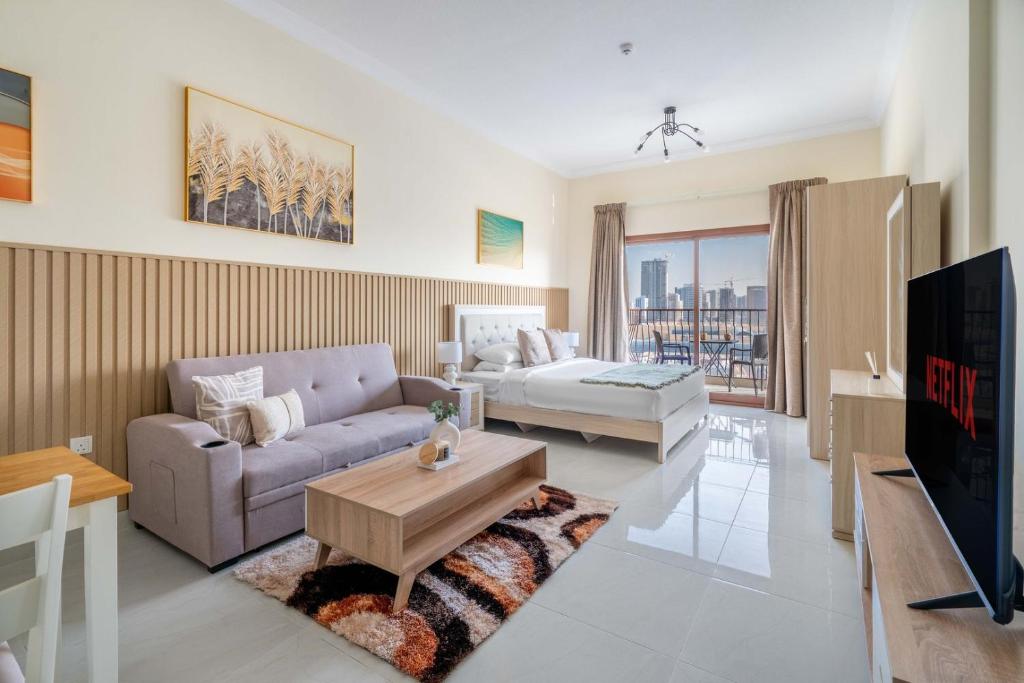 هتل گست ردی - آ گلاموراس اسکِیپ این جی وی سی - GuestReady - A glamorous escape in JVC