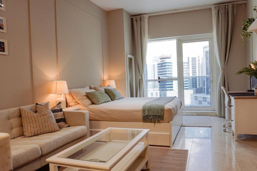 هتل شیک استودیو در دبی داون تاون - Chic Studio in Dubai Downtown