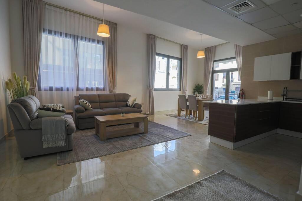 هتل جایا وردی ریزیدنس آپارتمان (جی‌وی‌سی) - Joya Verde Residences Apartment(JVC)