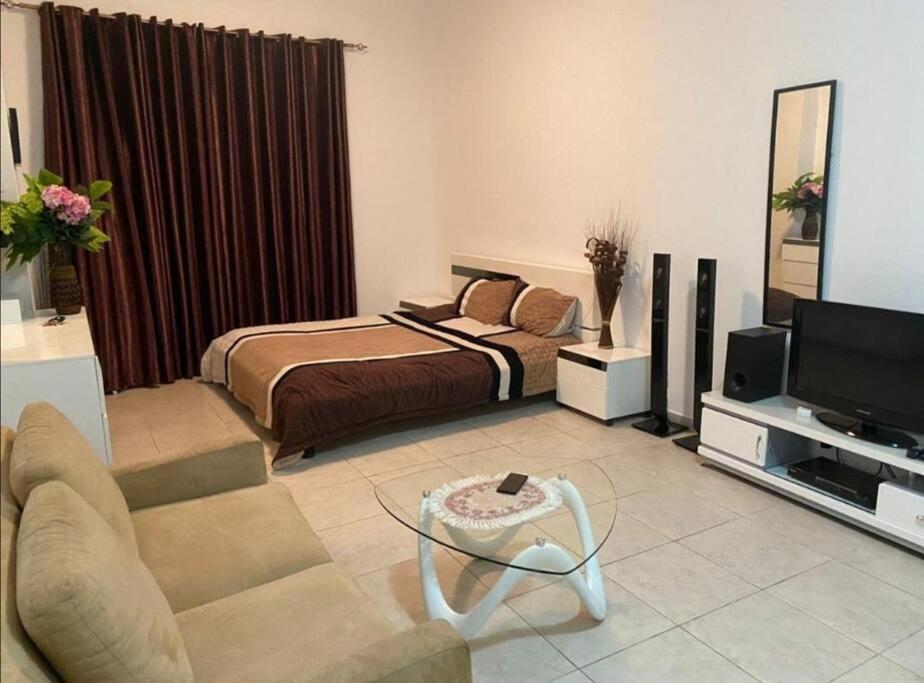 هتل آوسم استودیو ات سیلیکون اویسیس - Awesome studio at silicon oasis