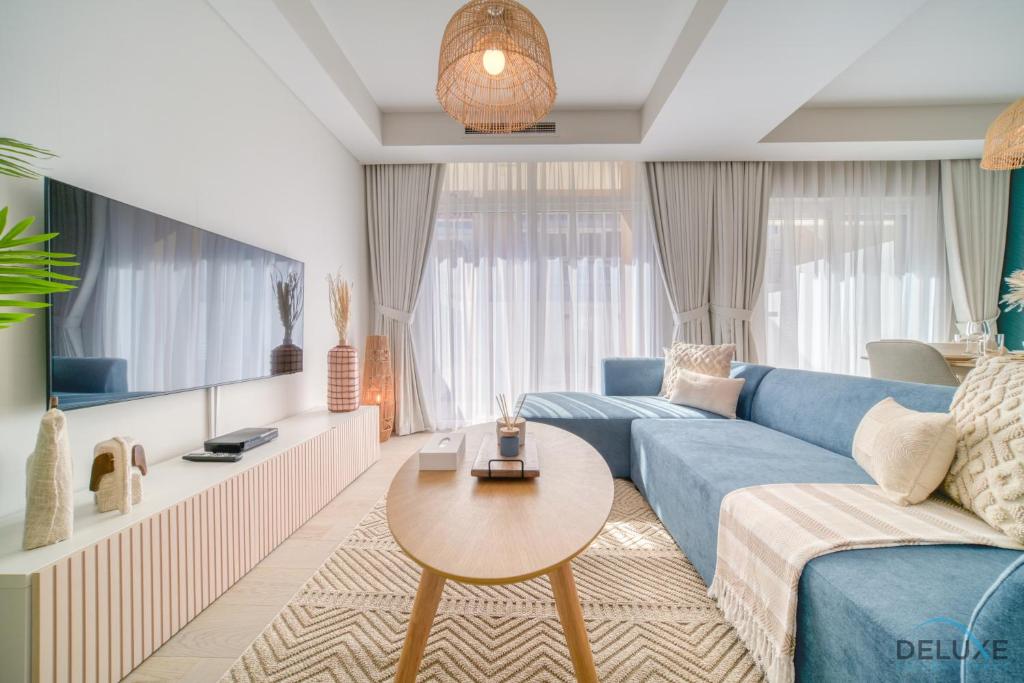 هتل پیسفول 3 بی آر تاونهاوس ات دماک هست 2، دبی لند بای دلاکس هالیدی هومز - Peaceful 3BR Townhouse at DAMAC Hills 2, Dubailand by Deluxe Holiday Homes