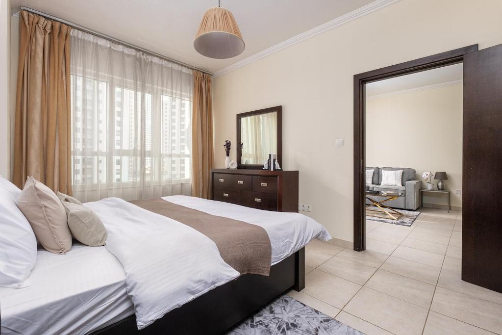 هتل پریمیم استی ات د مارینا کیویز وست - Premium stay at the Marina Quays West