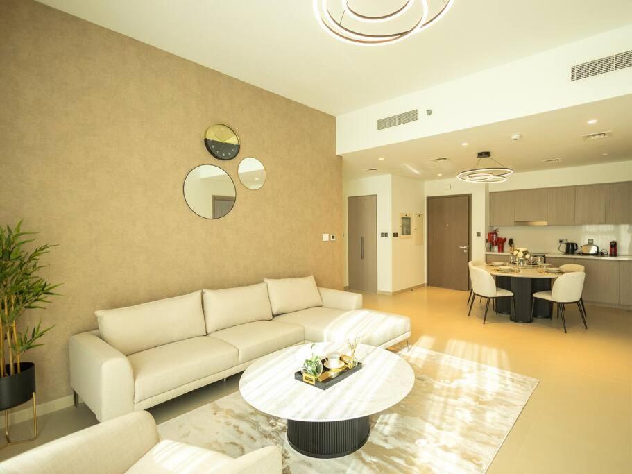 هتل ام اچ - اکست وان اکست تو - داون تاون - 2 بی اچ کی - رف 403 - MH - Act One Act Two - Down Town - 2BHK - REF403