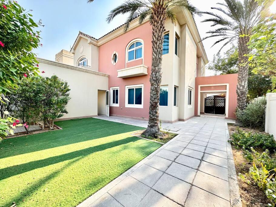 هتل گلف فیسینگ 5بدروم ویلا در نوولیا ویلاج Golf Facing 5Bedroom Villa in Novelia Village
