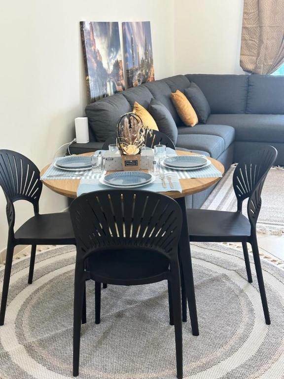 هتل اسپیشس تو بد آپت ات مارینا - Spacious 2 Bed Apt at Marina